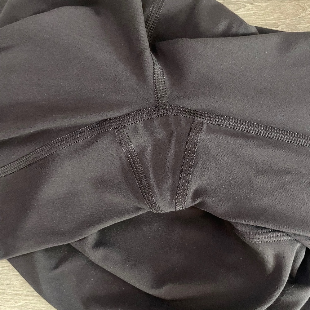 Nwot All In Motion Everyday Soft Leggings - image 4